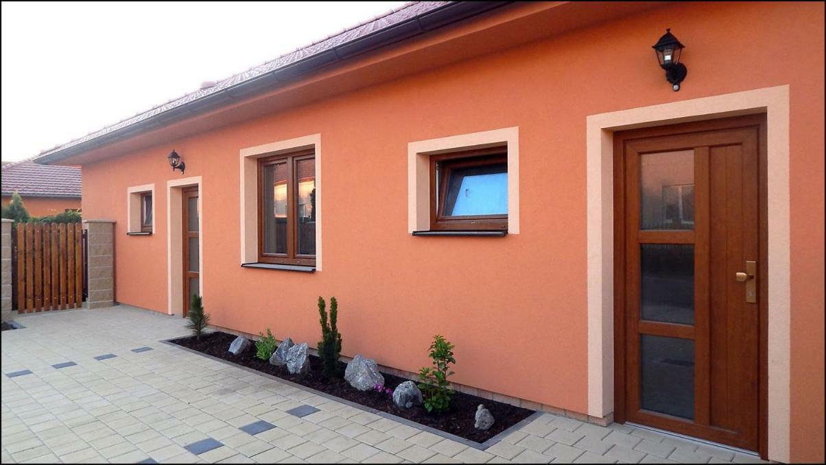 Apartmany Andrea Břeclav Exteriör bild